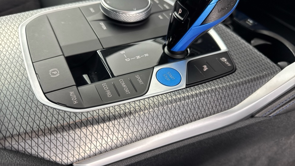BMW i4 Edrive40 M Sport Blue #19