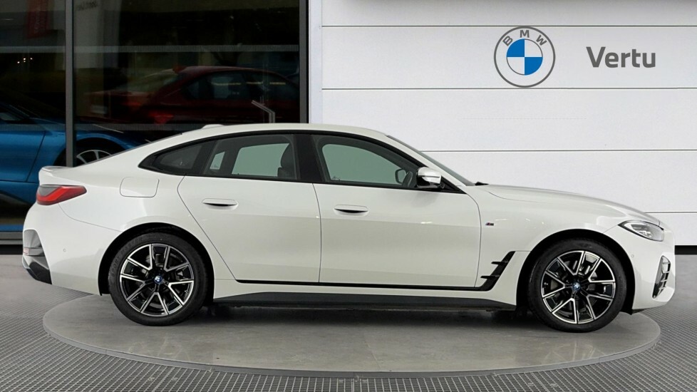 BMW i4 M Sport White #3