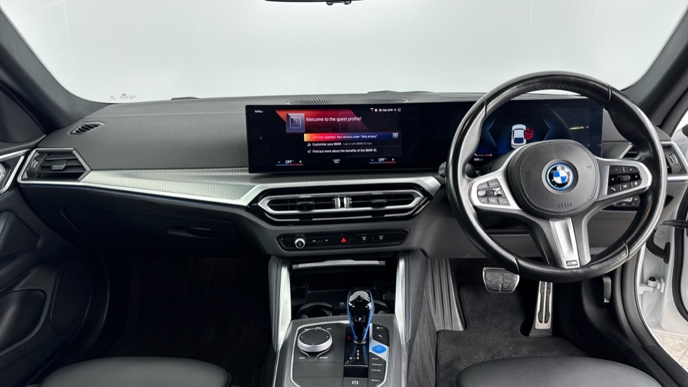 BMW i4 M Sport White #4