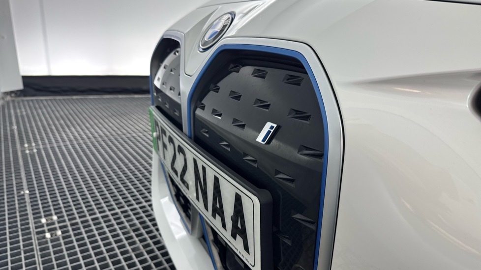 BMW i4 Edrive40 M Sport Blue #35