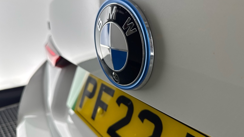 BMW i4 Edrive40 M Sport Blue #37