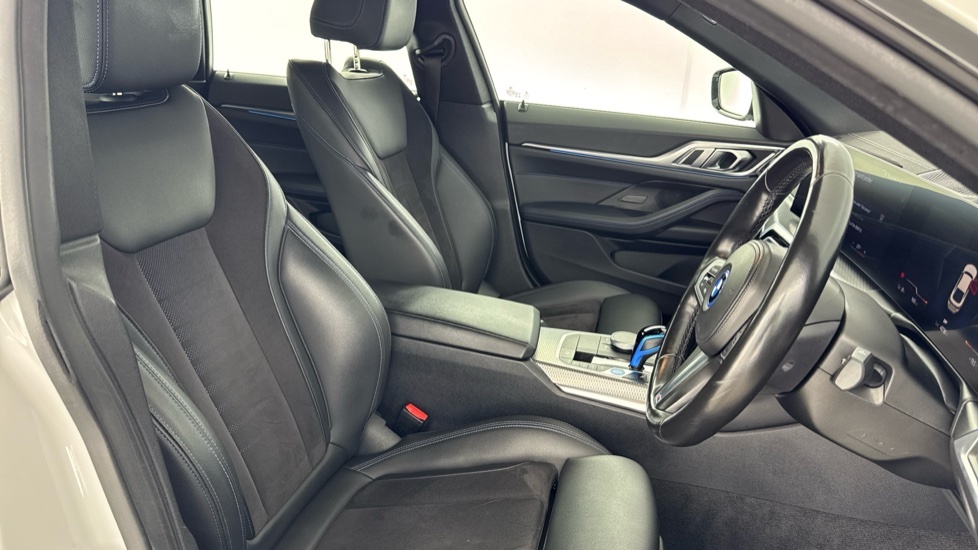 BMW i4 Edrive40 M Sport Blue #11
