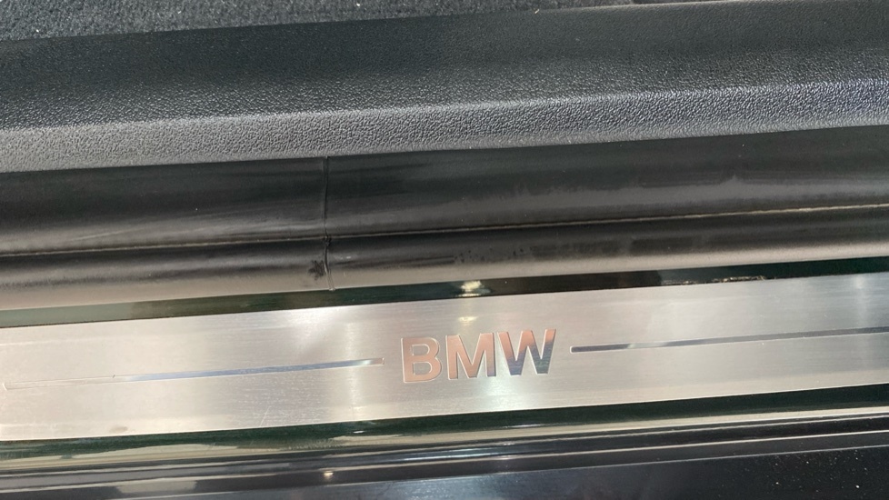 BMW X1 Sport Black #54