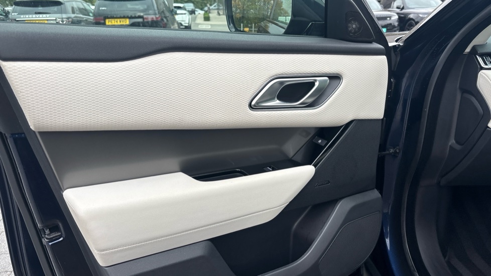 Land Rover Range Rover Velar R-dynamic Se Grey #43