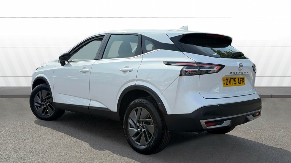 Nissan Qashqai Acenta Premium OV75AFK White #2