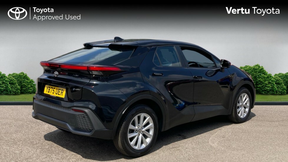 Toyota C-Hr Icon Black #2