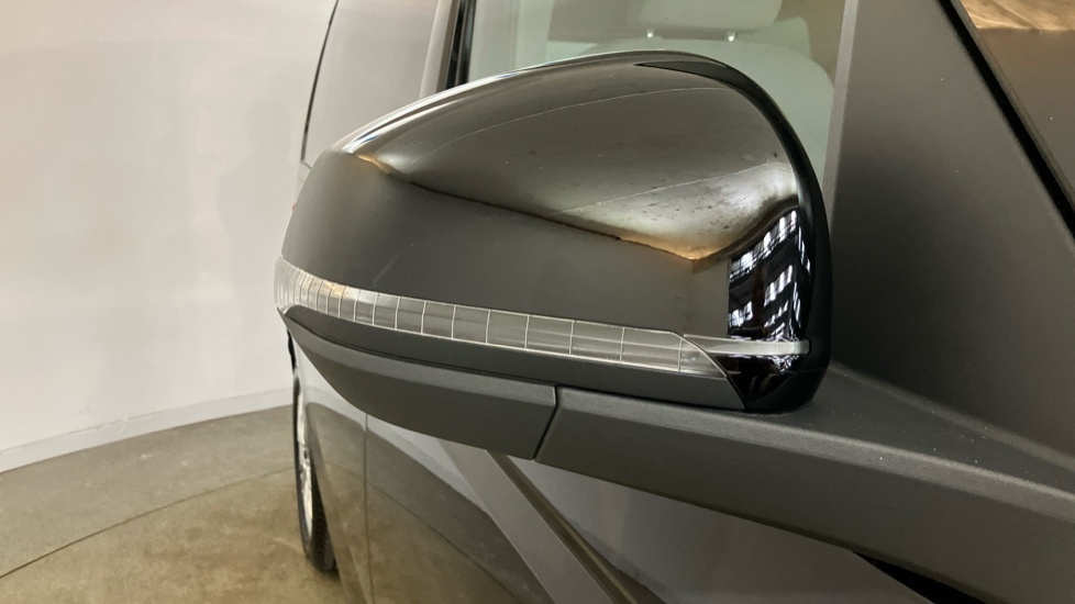 Volkswagen Multivan Lwb 2.0 Tdi 150Ps Style Dsg 7 Seatspanoramic Sunr Grey #33