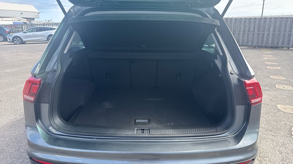 Volkswagen Tiguan Match WO19LWA Grey #4