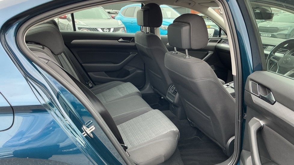 Volkswagen Passat 2.0 Tdi Evo Se Grey #40