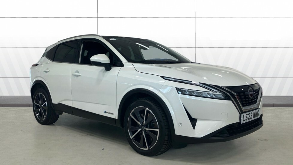 Nissan Qashqai Tekna White