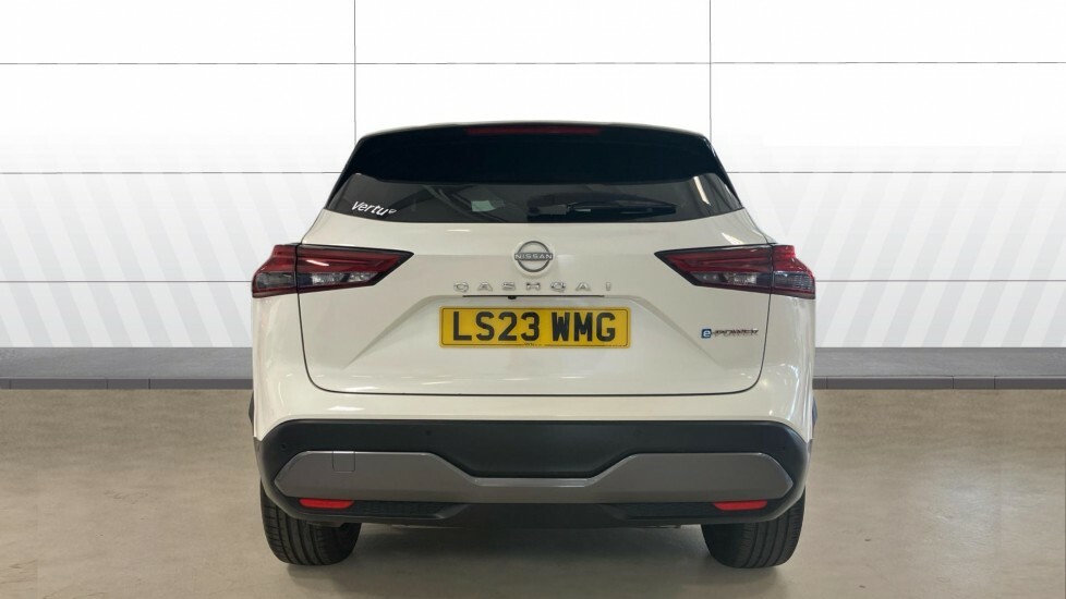 Nissan Qashqai Tekna LS23WMG White #6