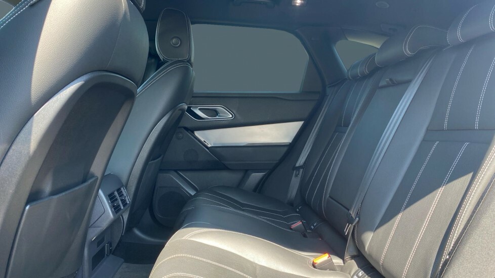 Land Rover Range Rover Velar R-dynamic Se Black #4