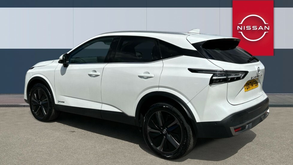 Nissan Qashqai Tekna White #2