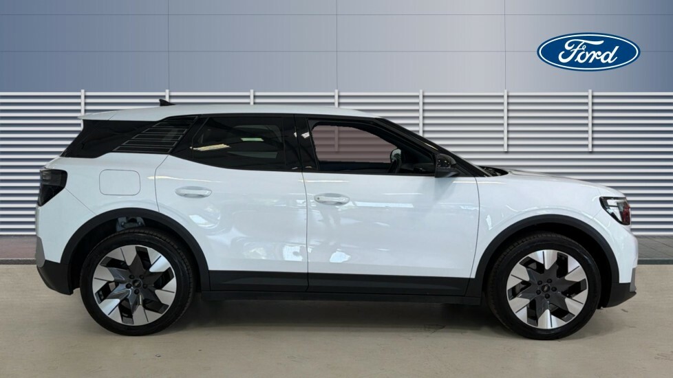 Ford Explorer Premium White #5