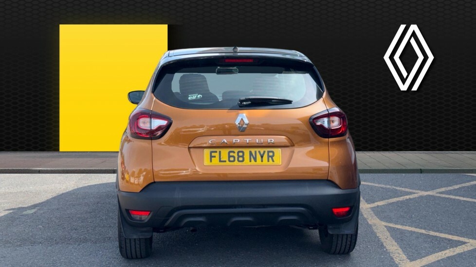 Renault Captur Play Black #6
