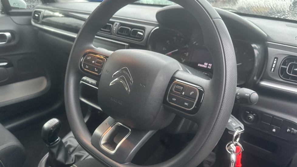 Citroen C3 1.2 Puretech 110 Shine Plus Eat6 Black #11