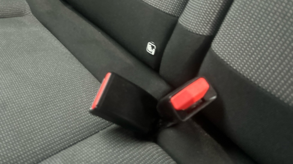 Citroen C3 1.2 Puretech 110 Shine Plus Eat6 Black #17