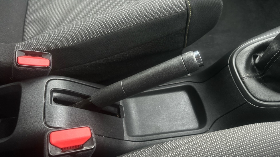 Citroen C3 1.2 Puretech 110 Shine Plus Eat6 Black #27