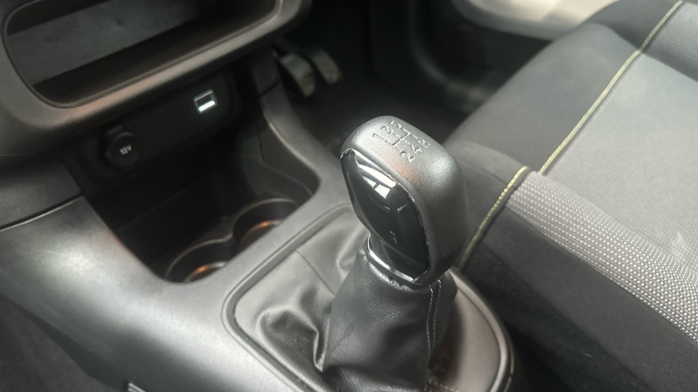 Citroen C3 1.2 Puretech 110 Shine Plus Eat6 Black #13
