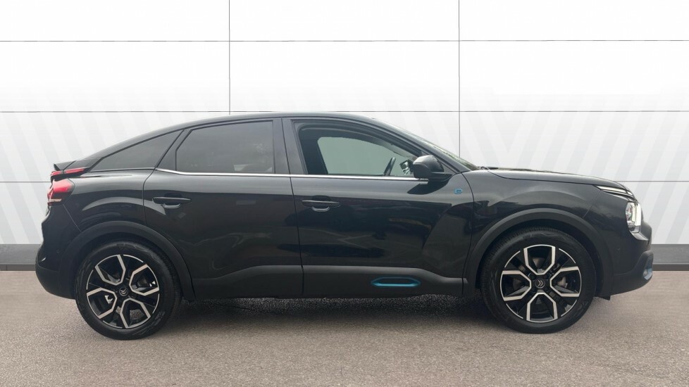 Citroen e-C4 Shine Plus Black #5