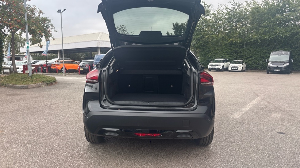 Citroen e-C4 Shine Plus Black #4