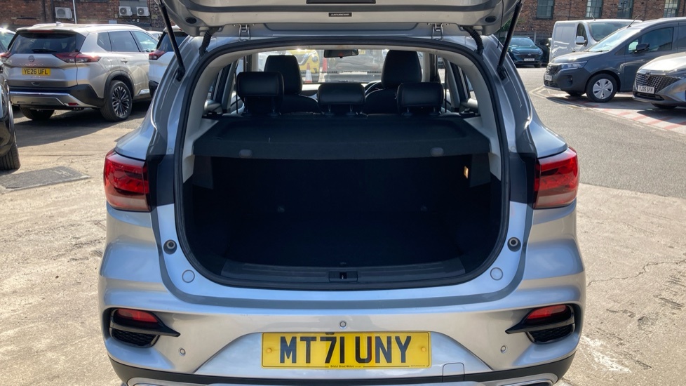 MG ZS Exclusive Silver #4