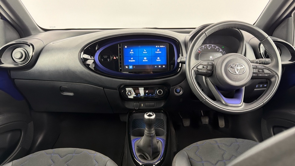 Toyota Aygo X Exclusive Blue #6