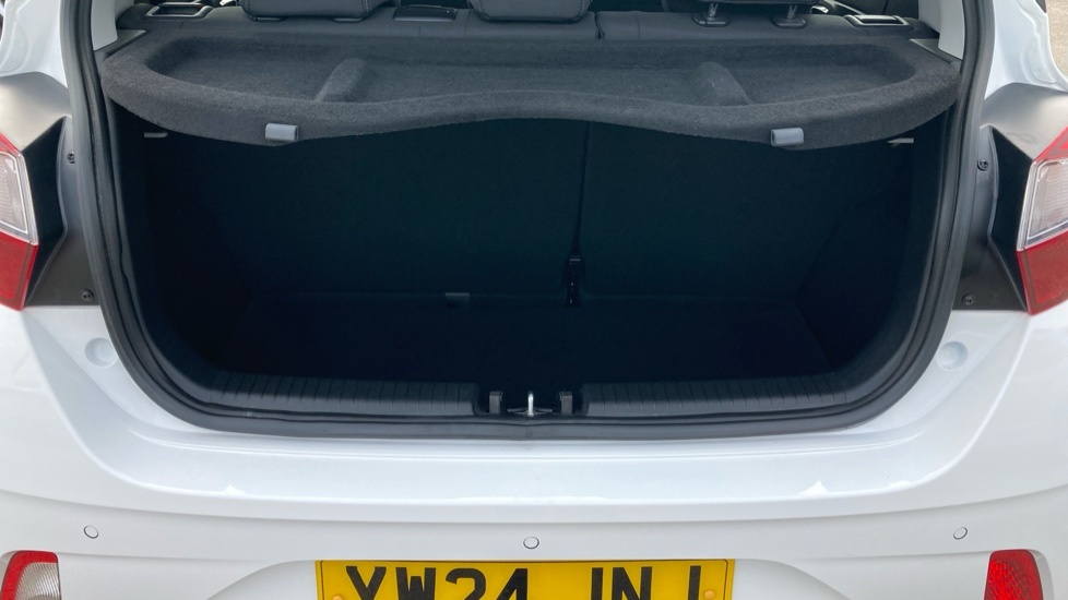 Hyundai I10 Advance White #4