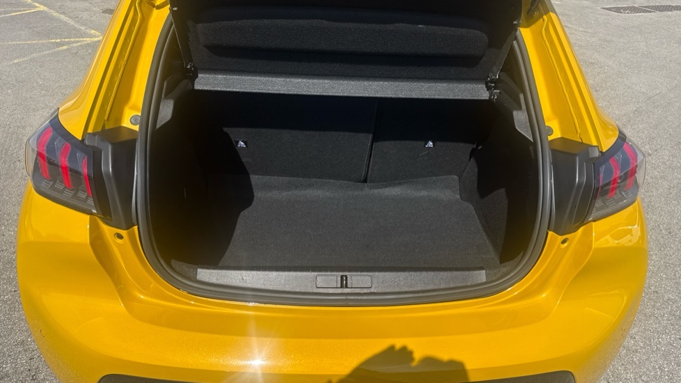 Peugeot 208 Allure Premium MC23LUJ Yellow #4