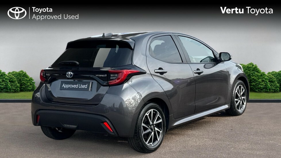 Toyota Yaris Design SL23WXH Grey #2