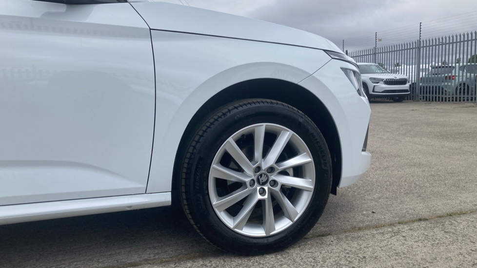 Skoda Kamiq Se Edition GK75KNG White #5