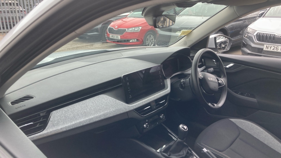 Skoda Kamiq Se Edition GK75KNG White #2