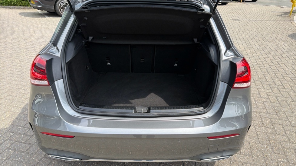 Mercedes-Benz A Class Amg Line LR69UWM Grey #4
