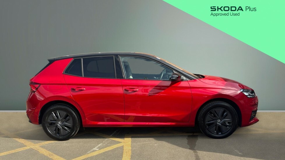 Skoda Fabia Design Edition Red #4