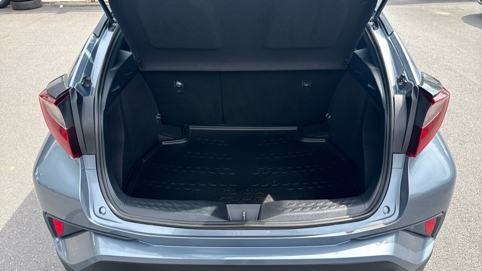 Toyota C-Hr Icon Grey #4