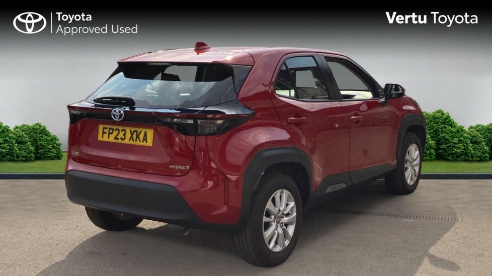 Toyota Yaris Cross Icon Red #2