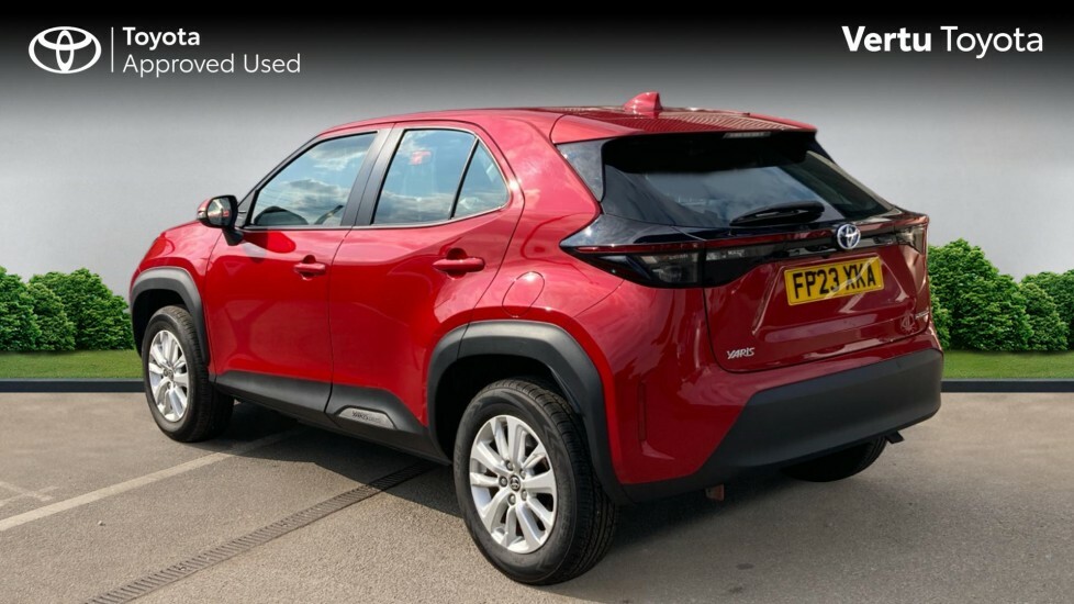 Toyota Yaris Cross Icon Red #4