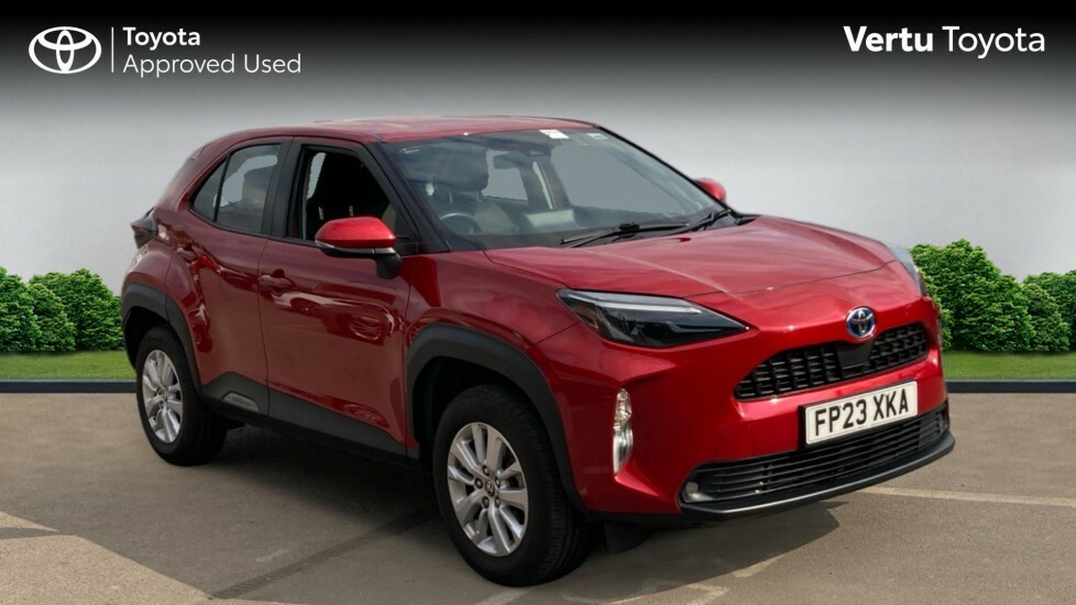 Toyota Yaris Cross Icon Red