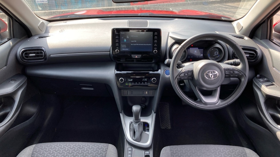 Toyota Yaris Cross Icon Red #6