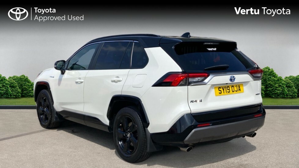 Toyota Rav 4 Dynamic White #4