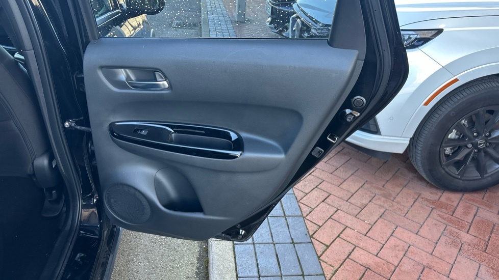Honda Jazz 1.5 I-mmd Ex Ecvt Red #29