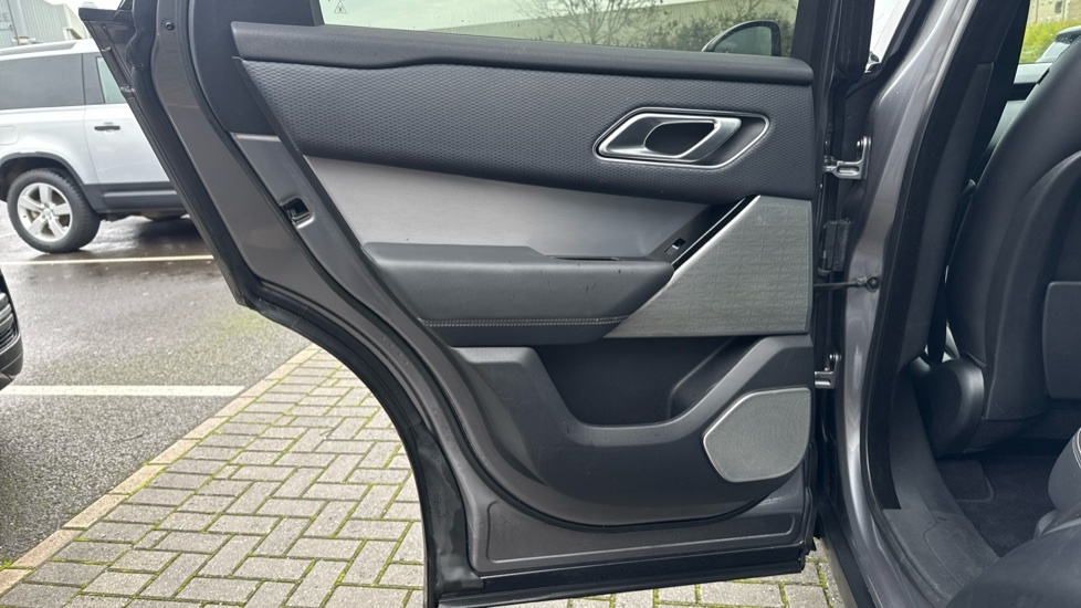 Land Rover Range Rover Velar R-dynamic Hse Black #42