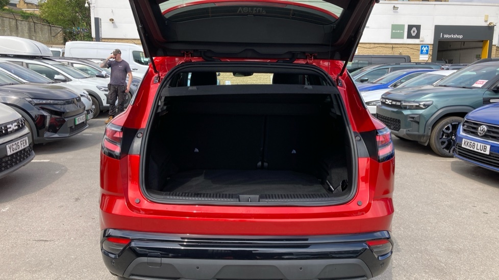 Renault Austral Techno Red #4