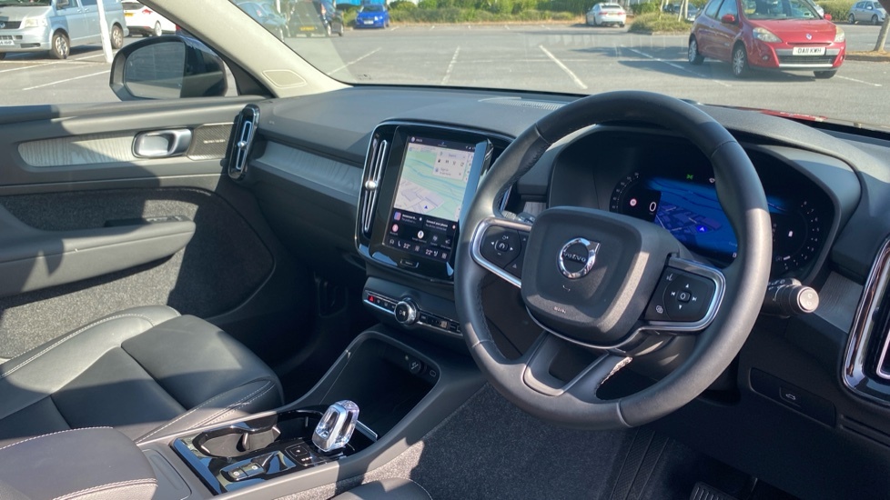 Volvo XC40 Ultra Black #4