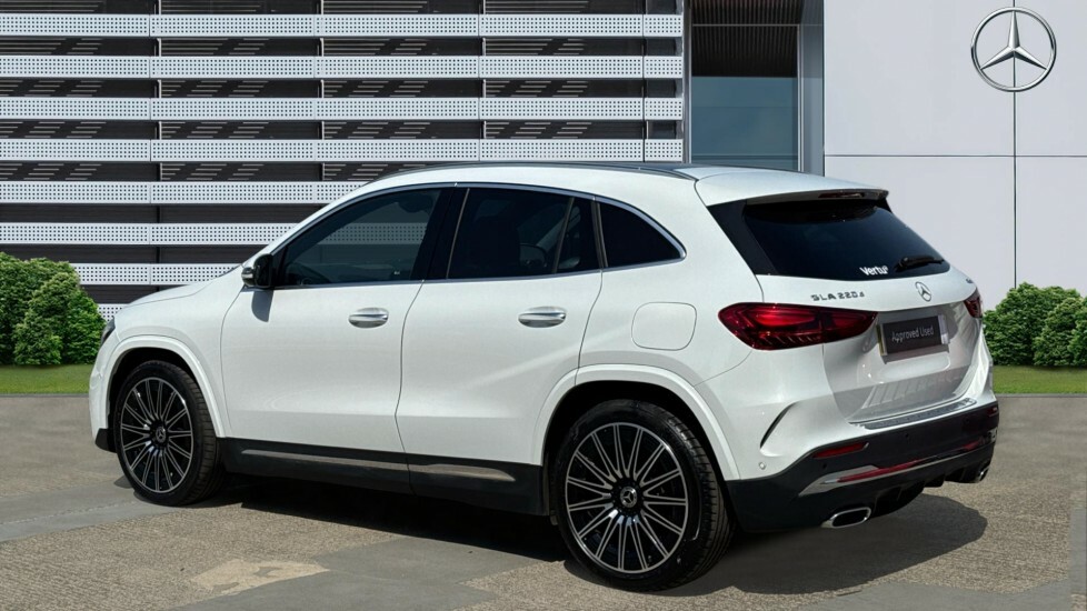 Mercedes-Benz GLA Class Amg Line KR24AXS White #2