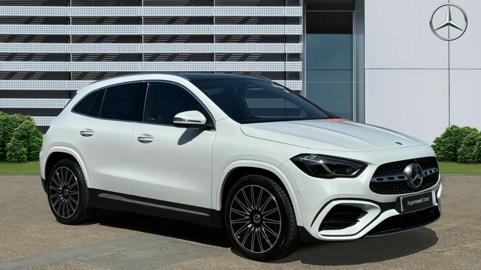Mercedes-Benz GLA Class Amg Line KR24AXS White