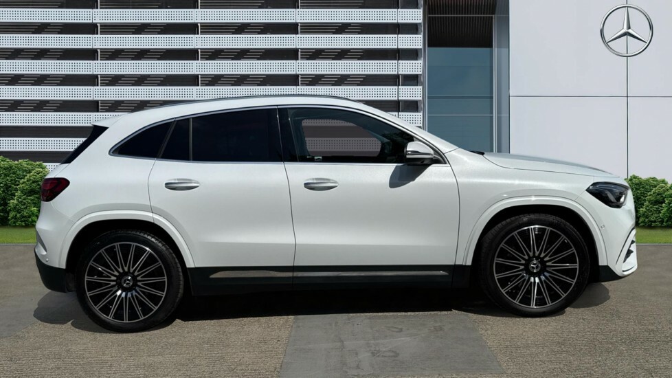 Mercedes-Benz GLA Class Amg Line KR24AXS White #5