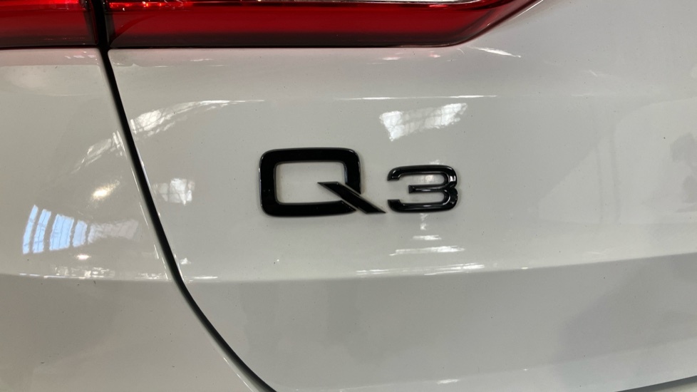 Audi Q3 35 Tfsi Black Edition S Tronic Tech Pack White #22