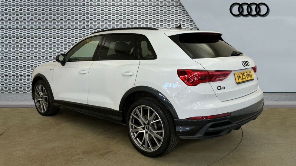 Audi Q3 35 Tfsi Black Edition S Tronic Tech Pack White #3