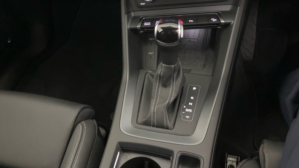 Audi Q3 35 Tfsi Black Edition S Tronic Tech Pack White #14
